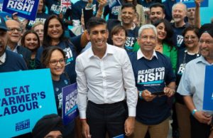 Chi è Rishi Sunak, che diventerà il nuovo premier britannico