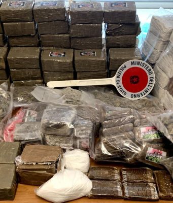 50 chili di hashish in casa: arrestati due incensurati