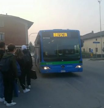 Caos scuole-trasporti, il “reportage amatoriale” a Montirone