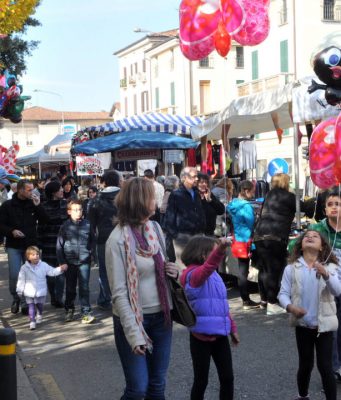 Oggi, in via Milano, torna la fiera di Ognissanti