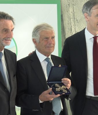 Alla leggenda Giacomo Agostini, il premio Rosa Camuna