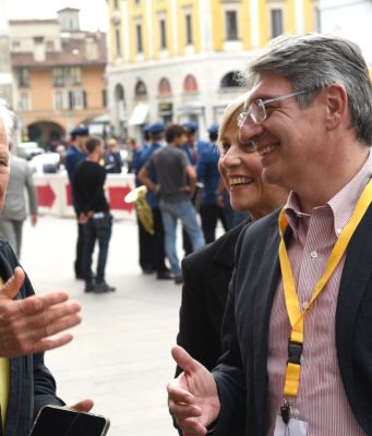 Mann loda i bresciani, “lavoratori che non si stancano”