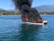San Felice, si incendia il motoscafo. Salvati e portati a terra