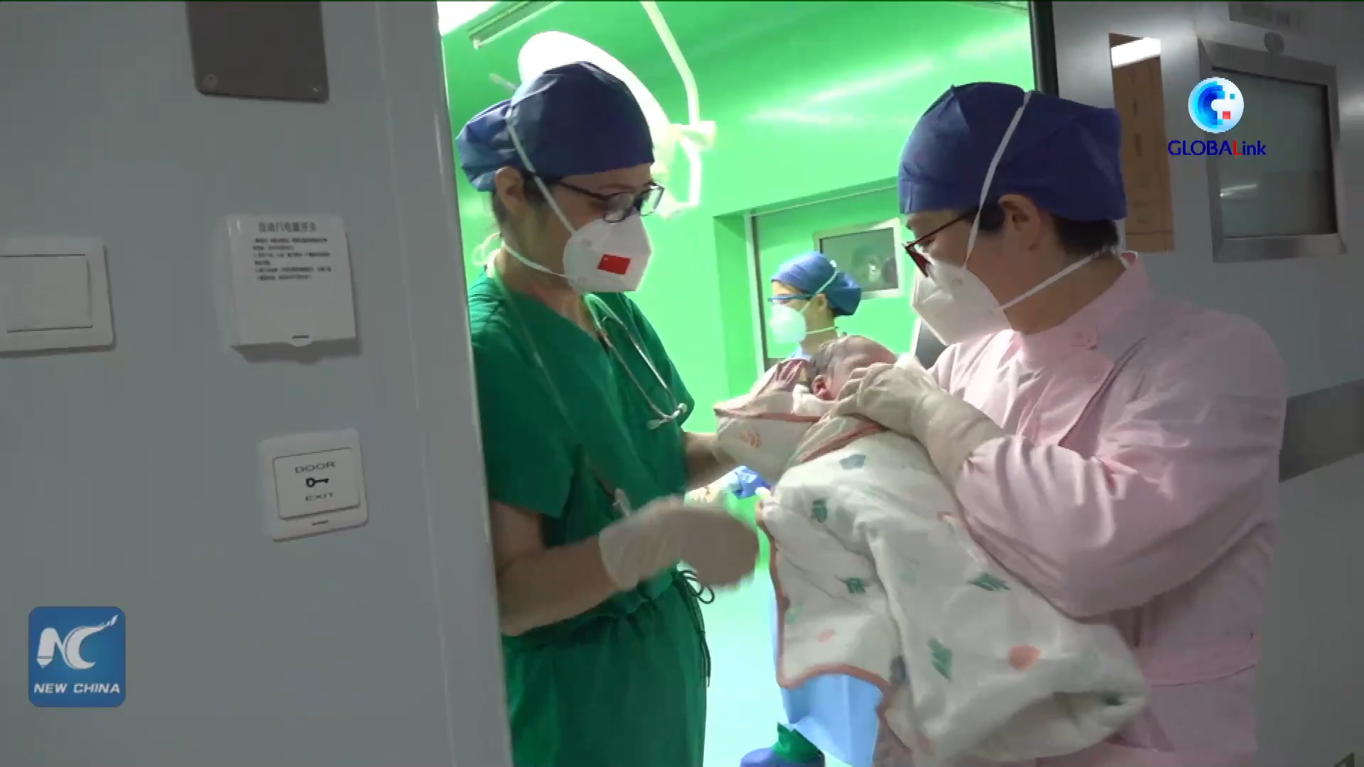 Settimo bambino nato sulla nave-ospedale cinese in Indonesia