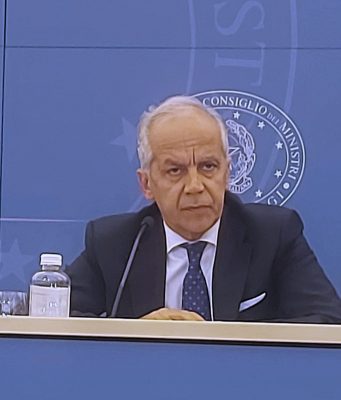 Sicurezza: Piantedosi, “fermeremo solo i rave”