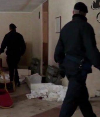 Droga e abusivi negli alberghi abbandonati di Darfo