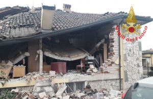 Esplosione a Bagnolo, un’abitazione distrutta