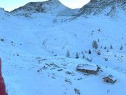 Recuperate dopo una notte due ragazze bloccate dalla neve