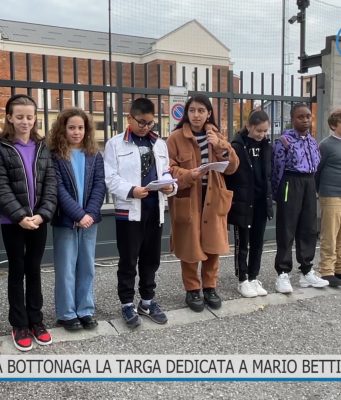 In via Bottonaga la targa a Mario Bettinzoli. E gli studenti lo ricordano