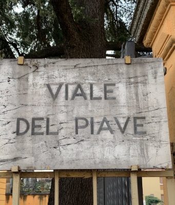 Scoppia tubatura dell’acqua, chiuso viale Piave