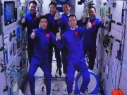 Navicella cinese Shenzhou-14 si separa da complesso stazione spaziale