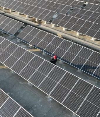 Cina: energia fotovoltaica distribuita alimenta lo sviluppo verde
