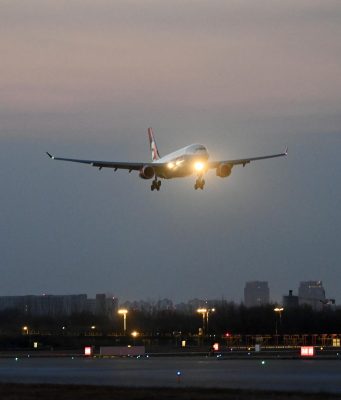 La Cina rimuove restrizioni legate al Covid per arrivi internazionali