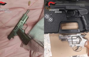 Pistola nascosta nella cassetta del Wc, 30enne in carcere