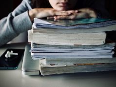 Cellulari in classe: nuova circolare dal Ministero