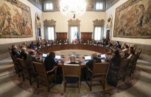 CdM: aiuti a Ischia, armi a Kiev e tutela dei settori strategici