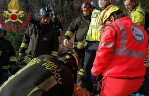 Ferito mentre taglia una pianta. Grave un 31enne