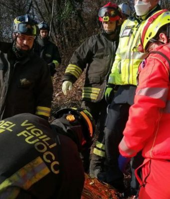 Ferito mentre taglia una pianta. Grave un 31enne