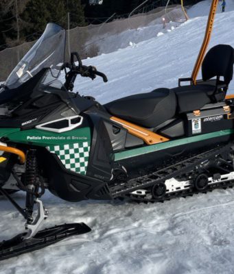 Nuova motoslitta per la Polizia Provinciale sulle piste da sci