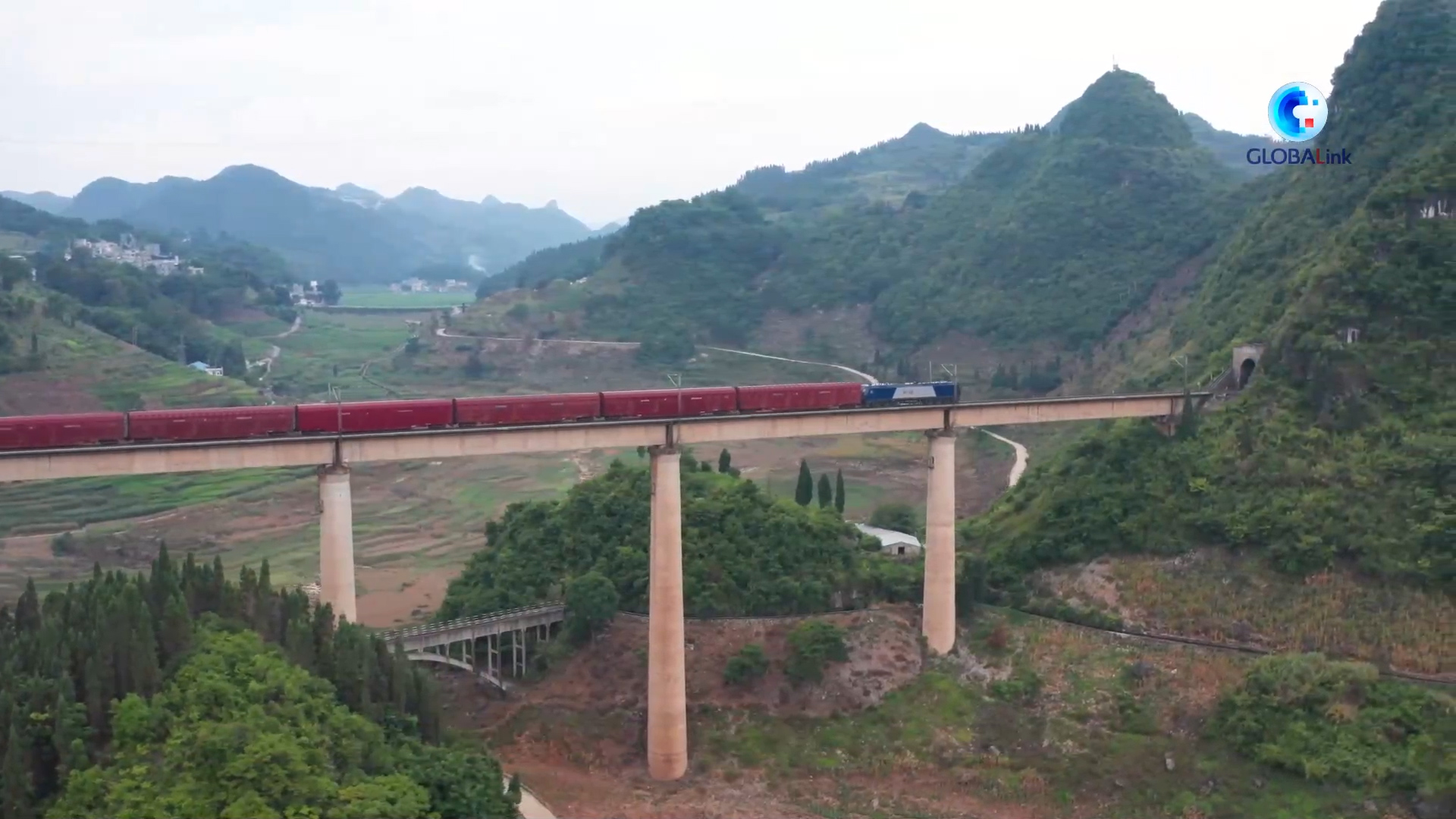 Cina: cosa serve per fare il macchinista sulle ferrovie di montagna