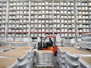 Cina: aziende del vetro aumentano produzione per completare gli ordini