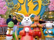 Decorazioni per il nuovo anno lunare in Indonesia e Vietnam