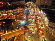 Cina: Shenyang, celebrazioni Festa di Primavera in fiera in un tempio