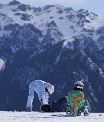 Cina: Xinjiang attira visitatori rafforzando il turismo invernale