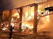 Pauroso incendio a Coccaglio, 43 Vigili del Fuoco al lavoro