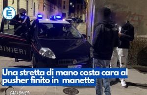 Una stretta di mano costa cara al pusher finito in manette