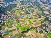 Cina: vista su terreni agricoli durante aratura primaverile nel Fujian