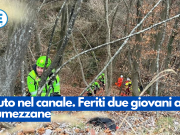 Auto nel canale. Feriti due giovani a Lumezzane