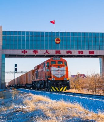 Cina-Europa: porto terrestre Erenhot gestisce più di 500 treni merci