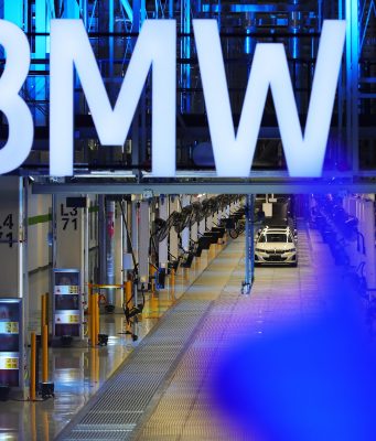 Cina: forte domanda favorisce il raddoppio delle vendite BEV di BMW
