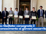 Bus ribaltato: consegnato il riconoscimento ai giovani soccorritori