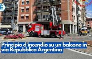Principio d’incendio su un balcone in via Repubblica Argentina