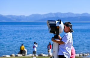 Cina: Xinjiang, turismo sul lago di Sayram