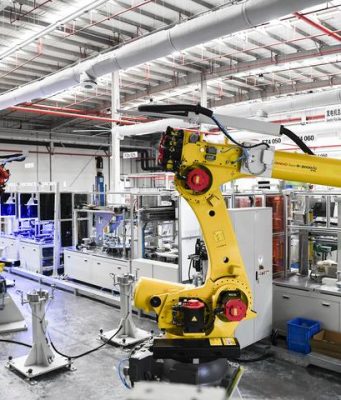 Cina: calo profitti industriali rallenta a luglio