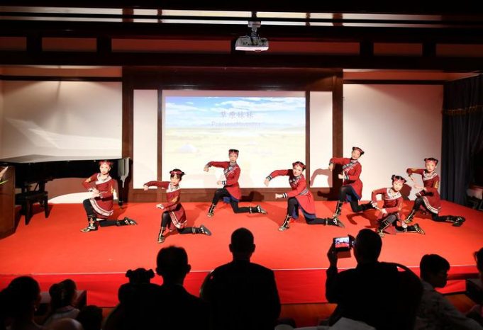 Germania: Festa di metà autunno al Giardino Yuyuan di Amburgo (1)