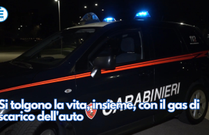 Si tolgono la vita, insieme, con il gas di scarico dell’auto