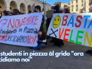 Gli studenti in piazza al grido “ora decidiamo noi”