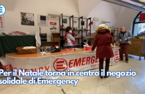 Per il Natale torna in centro il negozio solidale di Emergency