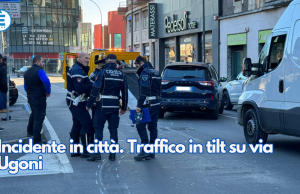 Incidente in città. Traffico in tilt su via Ugoni