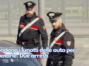 Sfondano i lunotti delle auto per svuotarle. Due arresti