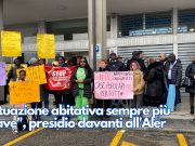 “Situazione abitativa sempre più grave”, presidio davanti all’Aler