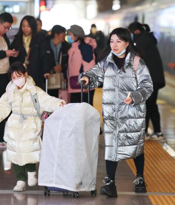 Cina: Festa primavera, previsti 8,4 mld viaggi passeggeri per corsa ai viaggi