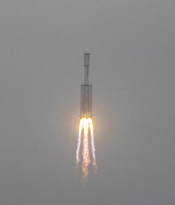 Cina: satellite relay Queqiao-2 entra in orbita intorno alla Luna