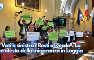 “Voti a sinistra? Resti al verde”. La protesta della minoranza in Loggia