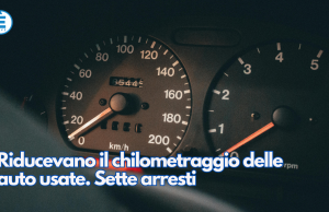 Riducevano il chilometraggio delle auto usate. Sette arresti