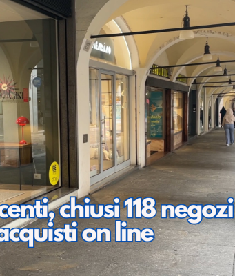 Confesercenti, chiusi 118 negozi ed è boom di acquisti on line